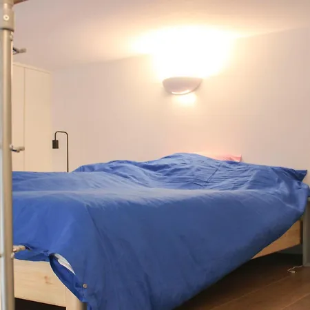 Charming Mezzanine Near Buttes-chaumont 아파트