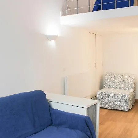 Charming Near Buttes-chaumont