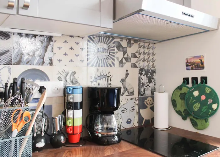 Appartement Charming Mezzanine Near Buttes-chaumont *