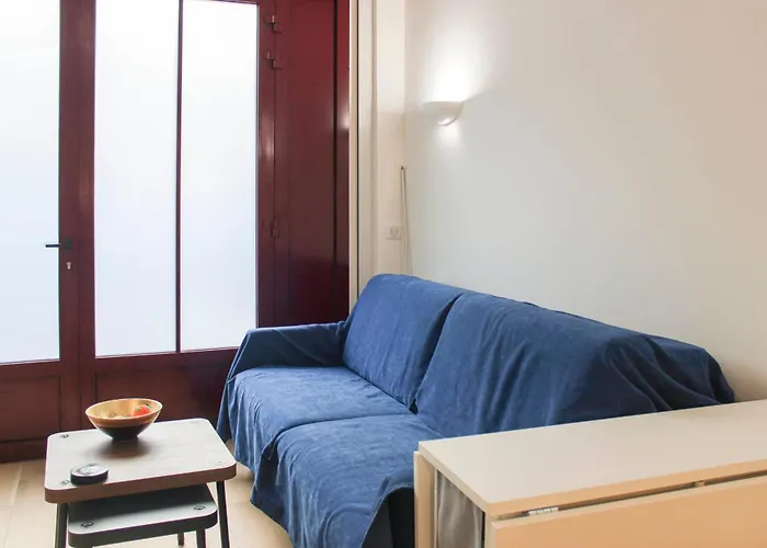 Charming Mezzanine Near Buttes-chaumont Appartement *
